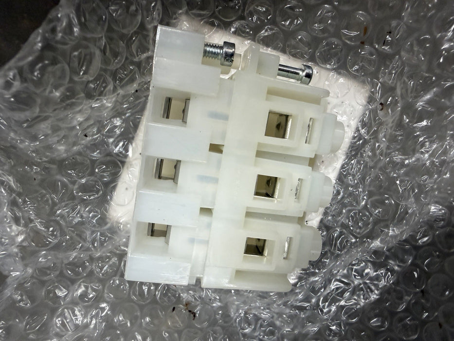 Allen-Bradley 1492-ED103 Terminal Block NEMA 3 Pole Pull-Apart White 14-#4 AWG