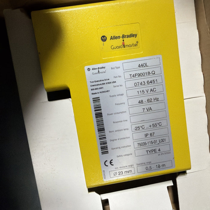 ALLEN BRADLEY 440L-T4F90018-Q  440LT4F90018Q NEW IN THE BOX SAFETY LIGHT CURTAIN