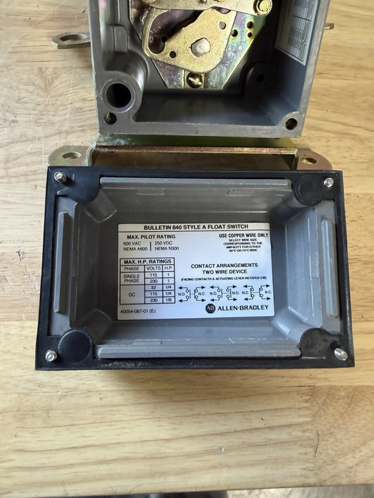 840-A4  ALLEN BRADLEY FLOAT SWITCH Sump Level Control