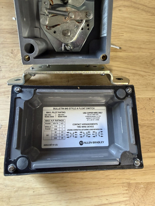 840-A4  ALLEN BRADLEY FLOAT SWITCH Sump Level Control