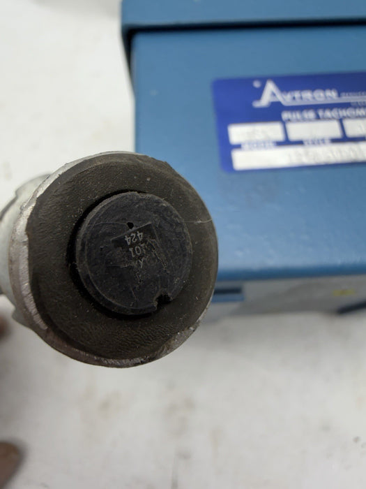 NOS AVTRON 12-15VDC 30MA PULSE TACHOMETER M185