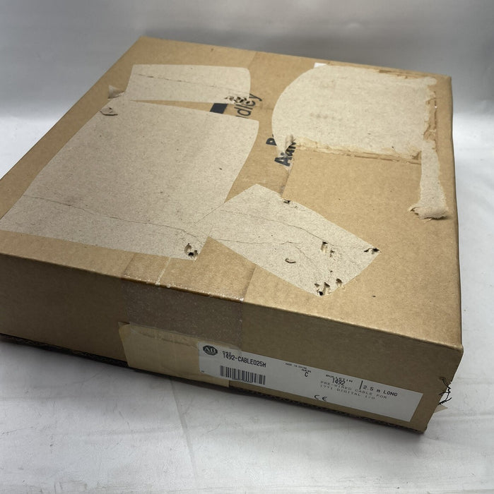 New Factory Sealed 1492CABLE025M ALLEN BRADLEY 1492-CABLE025M 1771 I/O Cable
