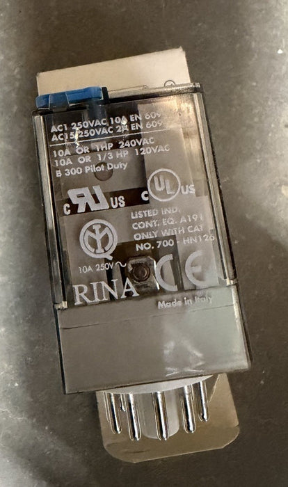 NEW Allen Bradley QTY:1 700-HA33Z24-3 Relay  3PDT 24VDC