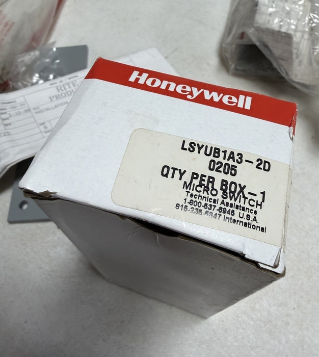 Honeywell LSYUB1A3-2D Micro Switch NEW ADJUSTABLE ROLLER LEVER ARM DOOR PLATE
