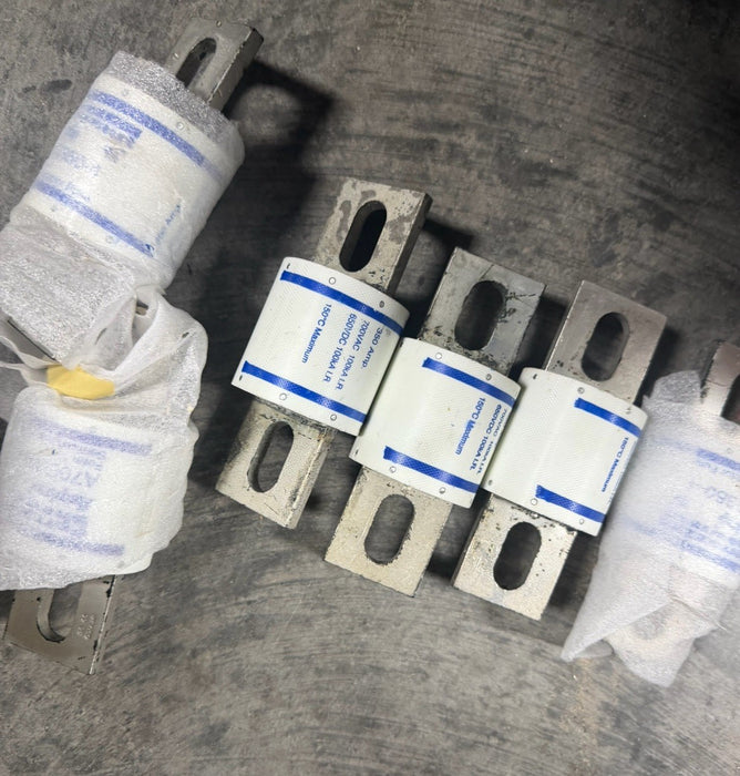 Qty 1 Allen Bradley 1336-F1-SP8A A70Q350-4 Fuse Bus Amptrap Ferraz Shawmut NEW
