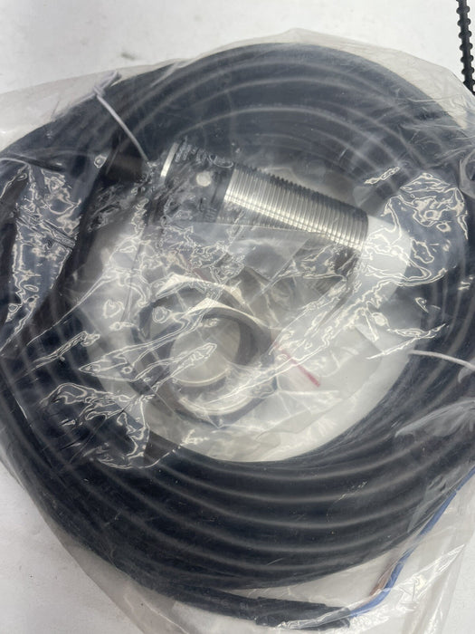 NEW II0087 EFECTOR 100 INDUCTIVE PROXIMITY SENSOR  IIA2015-ABOA/V4A/10M 110087