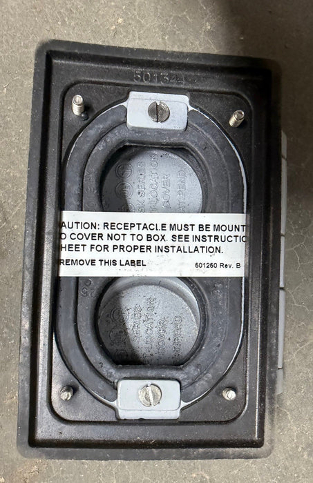 Appleton FSK-WRD Wet Loc 2 HOLE Receptacle Cover FSK 501250 501338 501344 501337