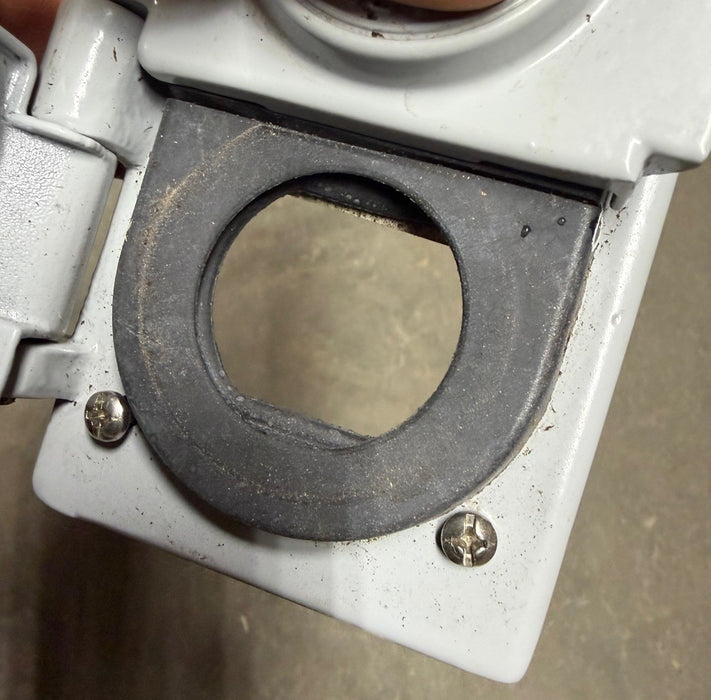 Appleton FSK-WRD Wet Loc 2 HOLE Receptacle Cover FSK 501250 501338 501344 501337