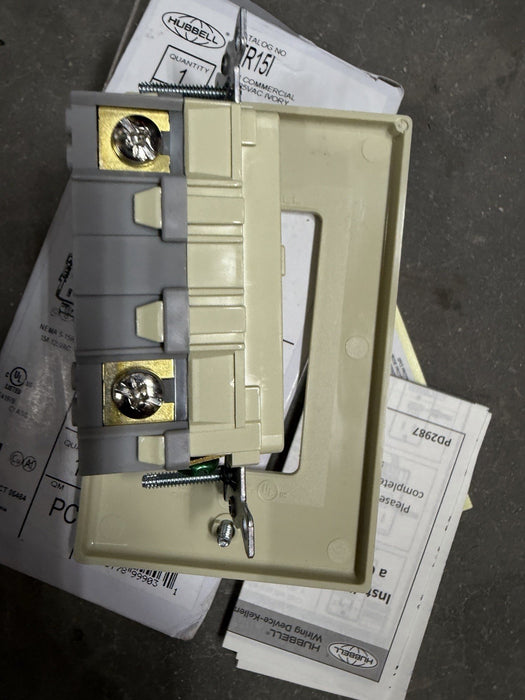 Hubbell GFR15I 15A 125Vac Commercial Ground Fault Receptacle Ivory