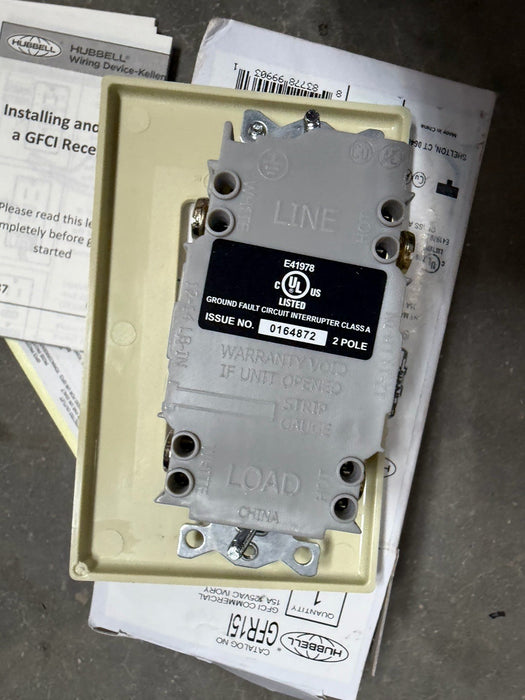 Hubbell GFR15I 15A 125Vac Commercial Ground Fault Receptacle Ivory