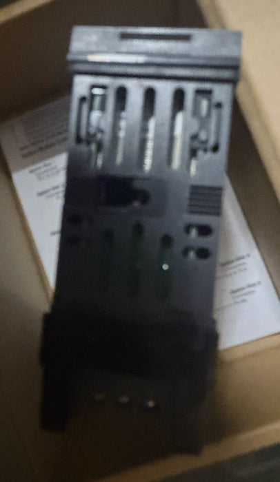 NEW WEST 8010 CONTROLLER P8011Z2117004  NIB P8011 8010+ P80112117004