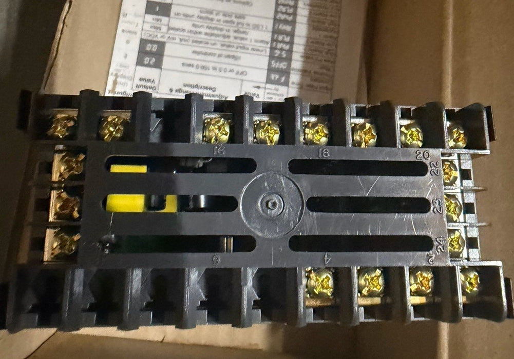 NEW WEST 8010 CONTROLLER P8011Z2117004  NIB P8011 8010+ P80112117004