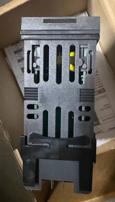 NEW WEST 8010 CONTROLLER P8011Z2117004  NIB P8011 8010+ P80112117004
