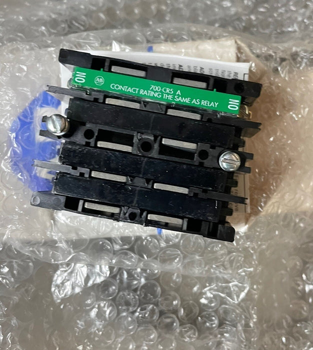 NEW ALLEN-BRADLEY BULLETIN 700 700-RA10 FRONT DECK REPLACEMENT PART W/  700-CR5