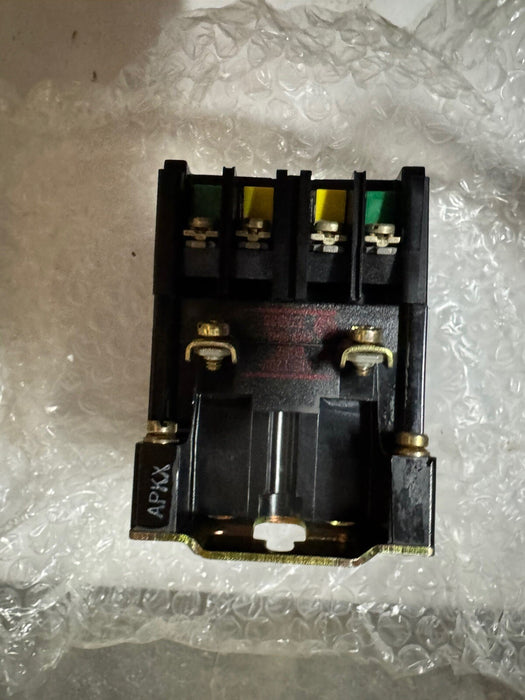 NEW ALLEN-BRADLEY BULLETIN 700 700-R220A1 TYPE R 120 VAC RELAY 2 N.C 2 N.O