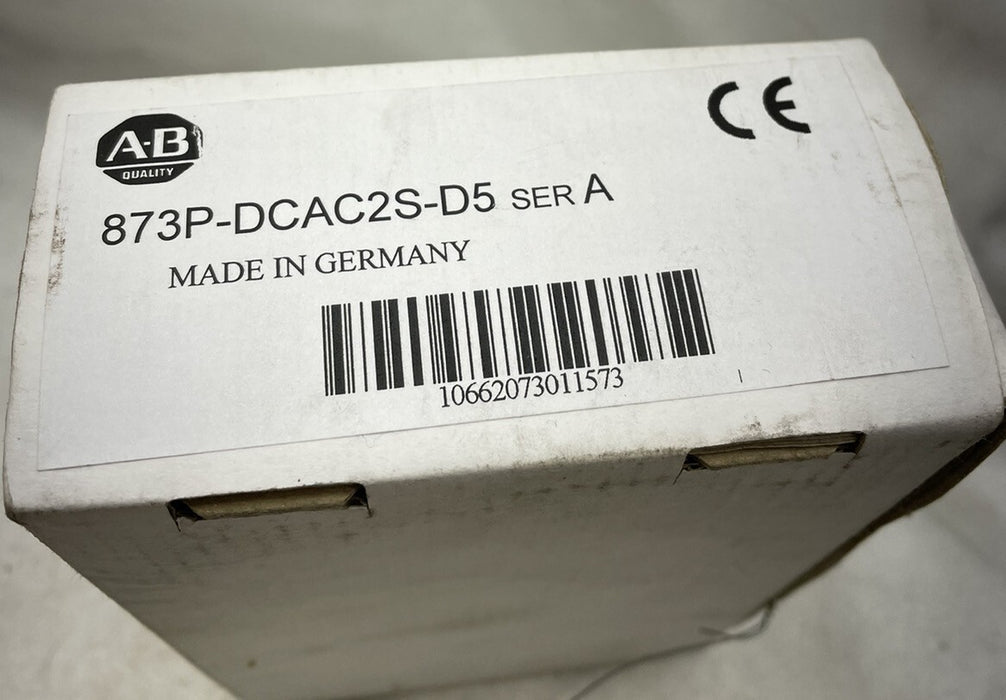 NEW ALLEN BRADLEY 873P-DCAC2S-D5 ULTRASONIC PROXIMITY SENSOR PNP X 2 19-30VDC
