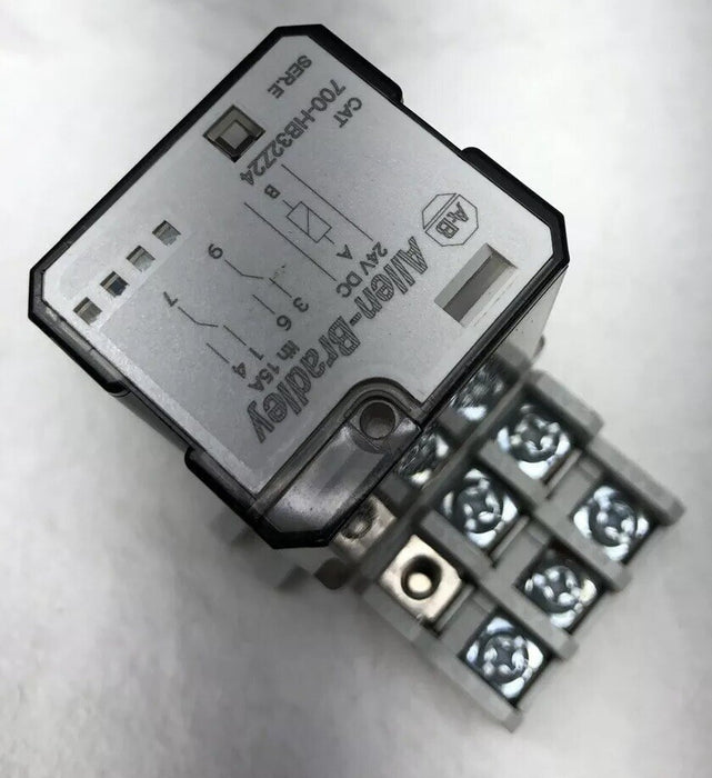 NEW MISSING ONE SCREW CLAMP 700-NH154 BASE WITH 700-HB32Z24 RELAY ALLEN-BRADLEY