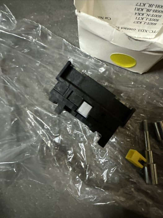 ALLEN BRADLEY 800T-XD2Y Pushbutton Contact Block