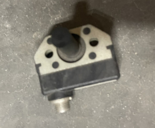 NEW NO BOX EE230-21320 CYLINDERCATOR