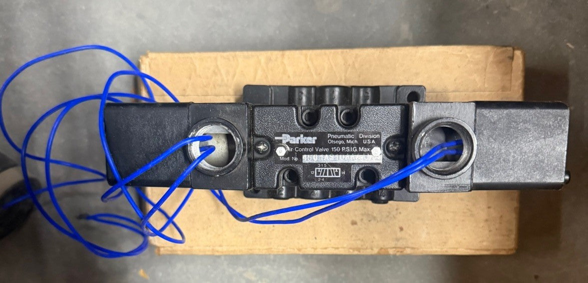 PARKER PNEUMATIC DIRECTIONAL AIR CONTROL VALVE 4501AS10AAAA53 SOLENOID