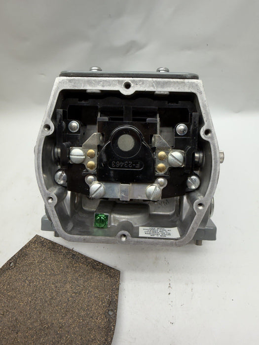 808-R1 NEW  ALLEN BRADLEY  zero speed Switch 50-1000 RPM 808 R1 AB 808R1 NIB N.C