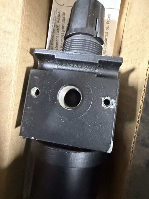 PARKER / WATTS B75-02DGC 1/4” Npt Filter Regulator Filter/Regulator NIB