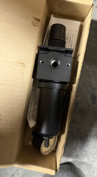 PARKER / WATTS B75-02DGC 1/4” Npt Filter Regulator Filter/Regulator NIB
