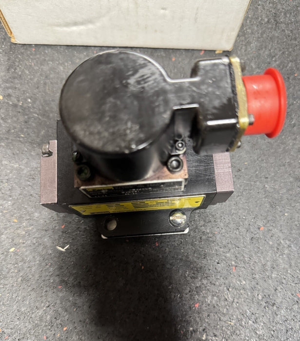 BD15BJJVD5 PARKER TWO STAGE SERVO VALVE 801234-BJJ-VR 5GPM 30/30ma BD15 3.5 VDC