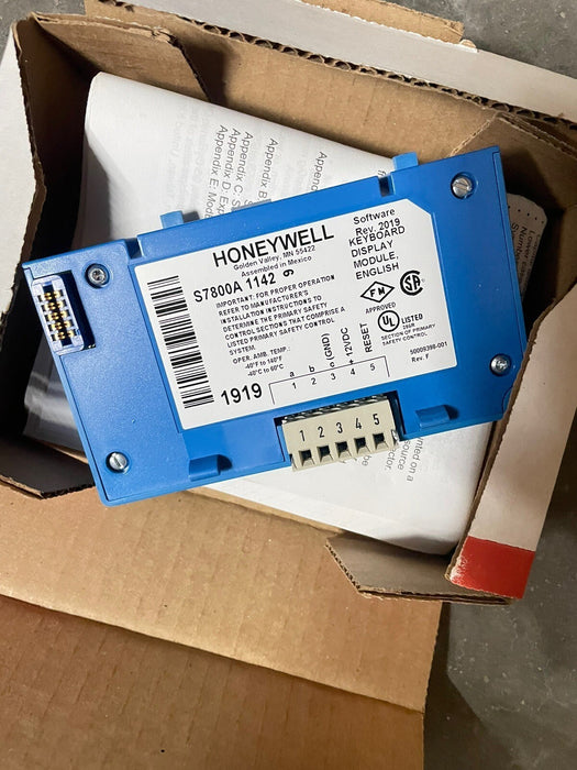 NEW S7800A 1142 KEYBOARD DISPLAY MODULE HONEYWELL 7800 BURNER CONT S7800A-1142
