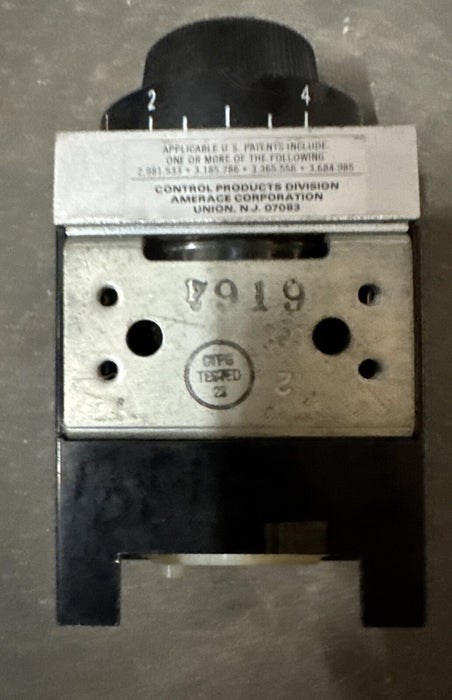 CAN'T READ PART # UNUSED AGASTAT 7012BF TIMING RELAY 1-10 MIN TIME DELAY 240 VAC