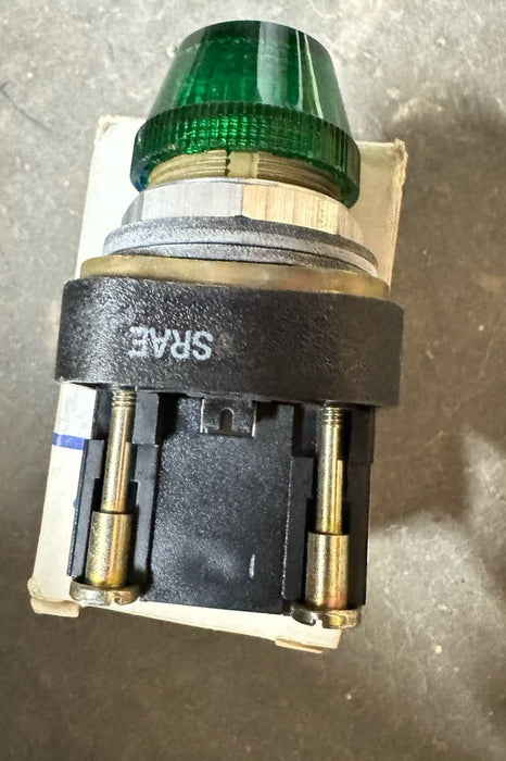 800T-Q20G 800TQ20G NEW IN THE ORIGINAL BOX GREEN PILOT LAMP 240V AC/DC