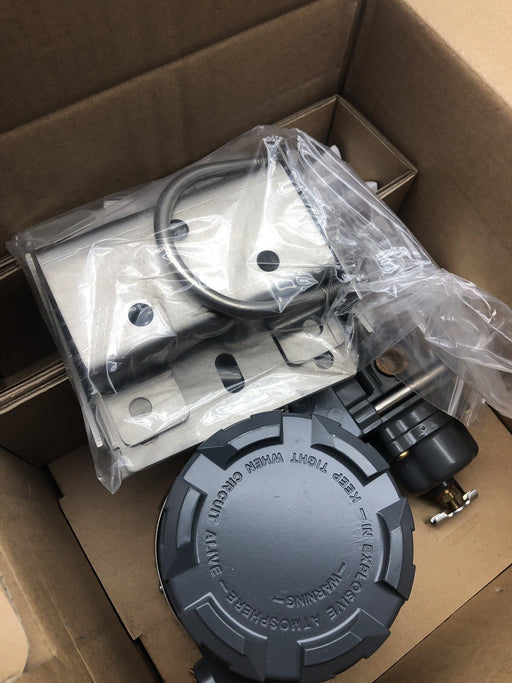 NEW 2014 EMERSON 846-738-110611 Transducer 4-20ma .5-18 psi OUTPUT I/P I2P