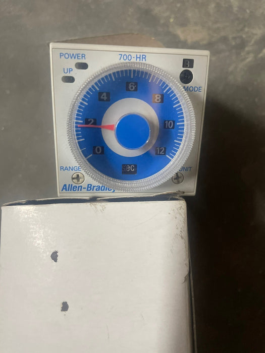 NEW 700-HR52TA17 TIMING RELAY