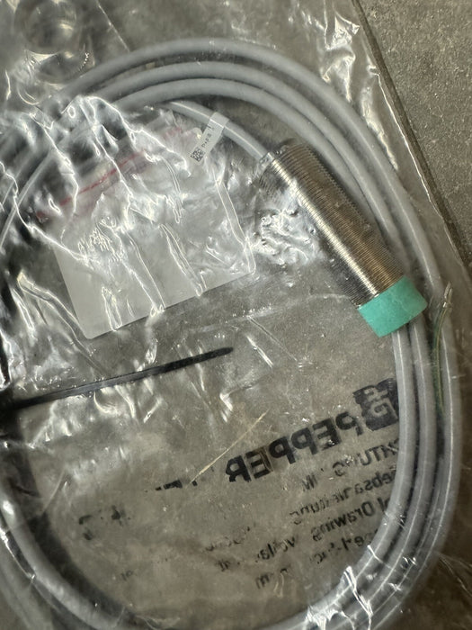 NBNB-18GM60-WS NEW PEPPERL + FUCHS  PROXIMITY SWITCH FACTORY SEALED PN 124313