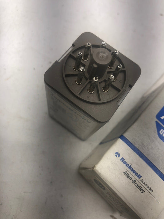 NEW Allen Bradley QTY:1 700-HAB2A1 Relay Only 4A 2PDT 120VAC