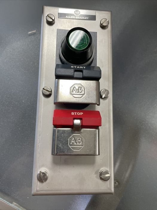 NEW Green 800H-2HAR4 ALLEN BRADLEY STAINLESS STEEL PUSH BUTTON STATION NNB