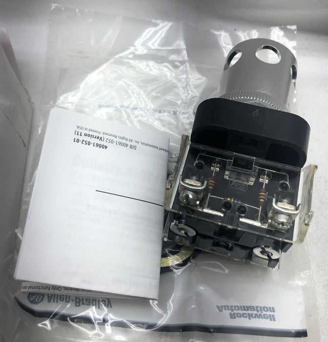 NEW ALLEN-BRADLEY 800T-RA10 ILLUMINATED PUSH BUTTON NO LENS W/ GUARD,800-XA