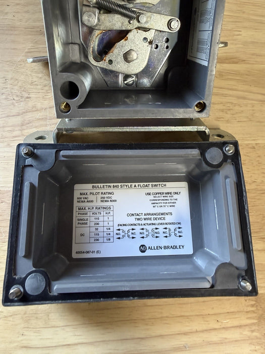 840-A4  ALLEN BRADLEY FLOAT SWITCH